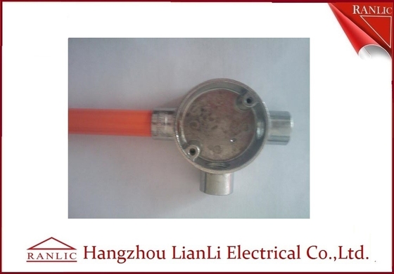 الصين أنابيب الصلب المطلية بـ PVC BS31 BS4568 GI باللون الأخضر / البرتقالي المزود